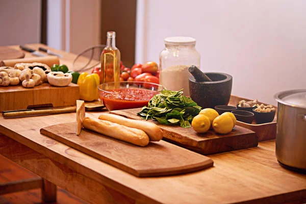 Vamos Começar Cozinhar Grupo Ingredientes Uma Mesa — Fotografia de Stock