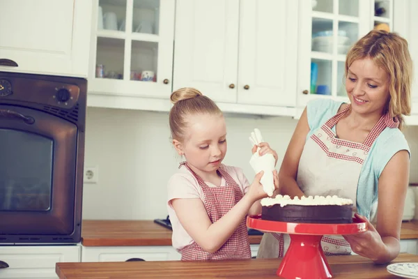 Carefully Icing Fresh Cake Cute Little Girl Icing Cake Her — Stock Photo, Image
