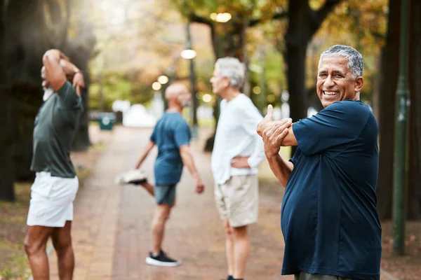 Fitness Motion Och Stretching Med Senior Man Gör Sig Redo — Stockfoto