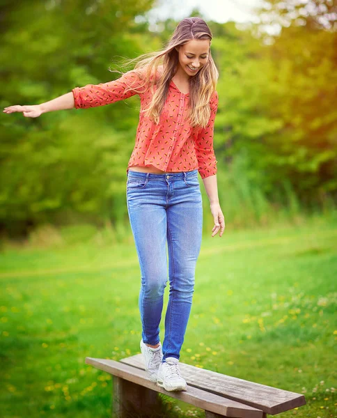Park Her Happy Place Young Woman Walking Bench Park — Stock Photo, Image