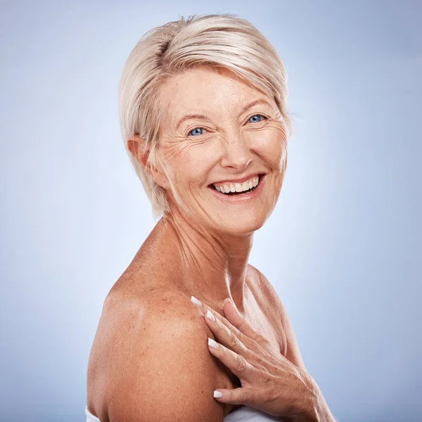 Senior Pielęgnacja Skóry Portret Urody Starszej Kobiety Cieszącej Się Zdrowia — Zdjęcie stockowe