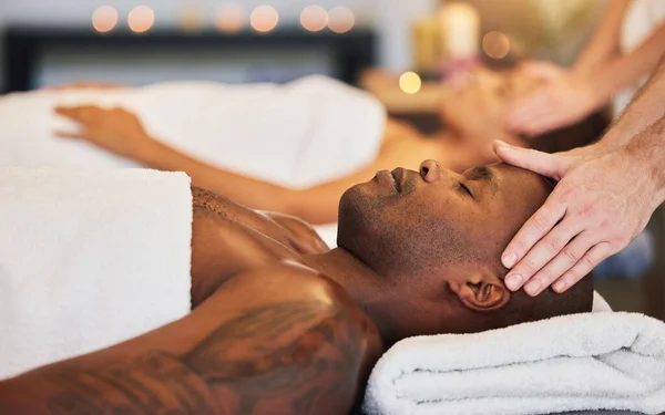 Détendez Vous Spa Massage Tête Couple Pour Santé Beauté Thérapie — Photo
