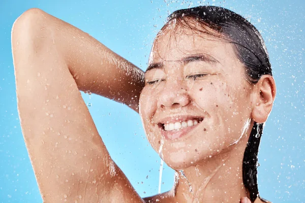 Dusch Kvinna Och Vatten För Hälsa Välbefinnande Och Hygien För — Stockfoto