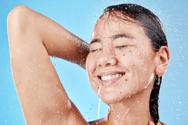 Doccia Donna Acqua Salute Benessere Igiene Cura Del Corpo Pulito — Foto Stock