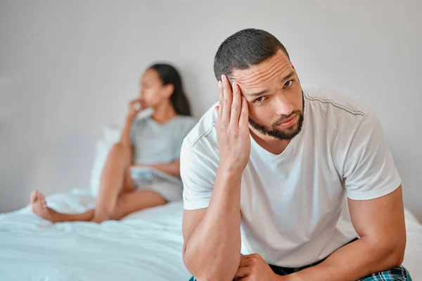 Couple Divorce Stress Home Bedroom Fighting Argument Portrait Anxiety Unhappy — Stock Photo, Image