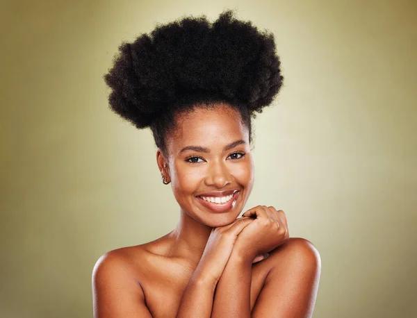 Zwarte Vrouw Afro Schoonheid Glimlach Voor Huidverzorging Cosmetica Make Tegen — Stockfoto
