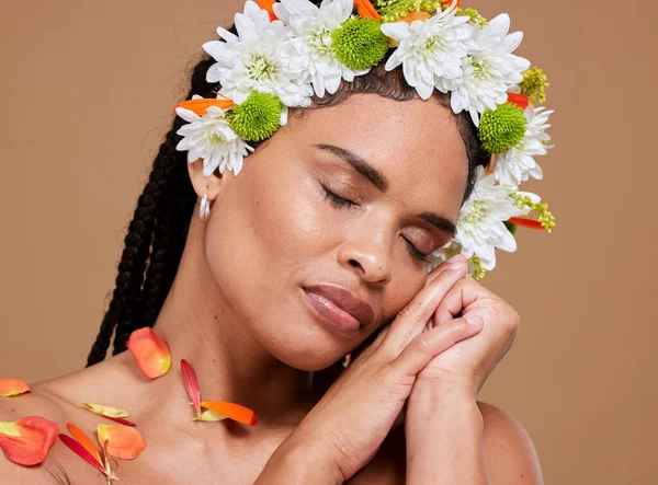 Belleza Cuidado Piel Flores Cabello Mujer Negra Para Cosméticos Naturales — Foto de Stock