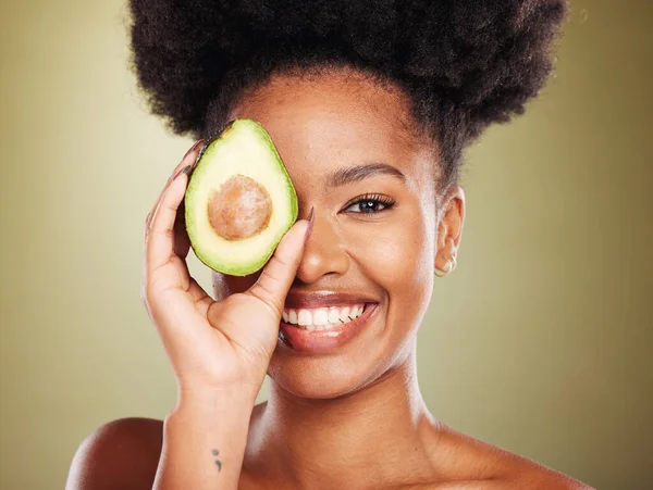 Schoonheid Huidverzorging Zwarte Vrouw Met Avocado Cosmetica Voor Biologische Huidwelzijn — Stockfoto