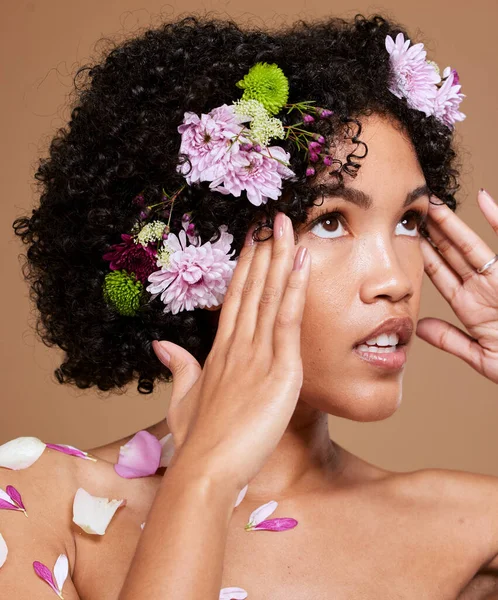 Flores Cuidado Piel Mujer Estudio Belleza Piel Facial Por Naturaleza — Foto de Stock