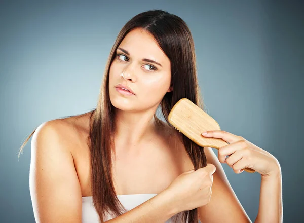 Güzellik Saç Sağiık Modeli Kendine Özen Gösteren Kıvırcık Saçlı Düz — Stok fotoğraf
