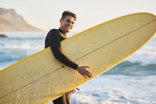 Portret Man Surfplank Strand Zomer Training Vrijheid Geluk Buiten Zuid — Stockfoto