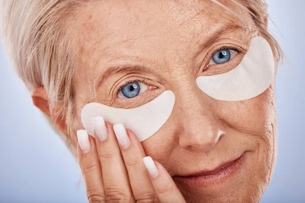 Wajah Kecantikan Dan Topeng Mata Dengan Seorang Wanita Senior Studio — Stok Foto