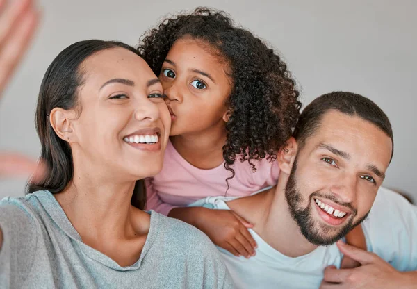 Família Retrato Selfie Com Criança Mãe Pai Juntos Casa Para — Fotografia de Stock