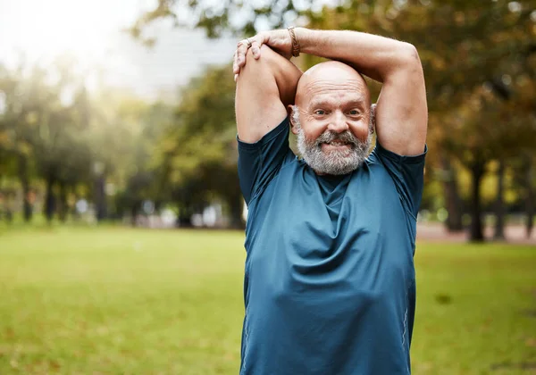 Elderly Man Fitness Stretching Arms Workout Exercise Training Nature Outdoors — Stock Photo, Image