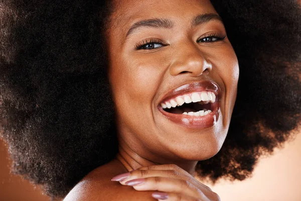 Belleza Rostro Mujer Negra Con Maquillaje Cosméticos Naturales Retrato Afro — Foto de Stock
