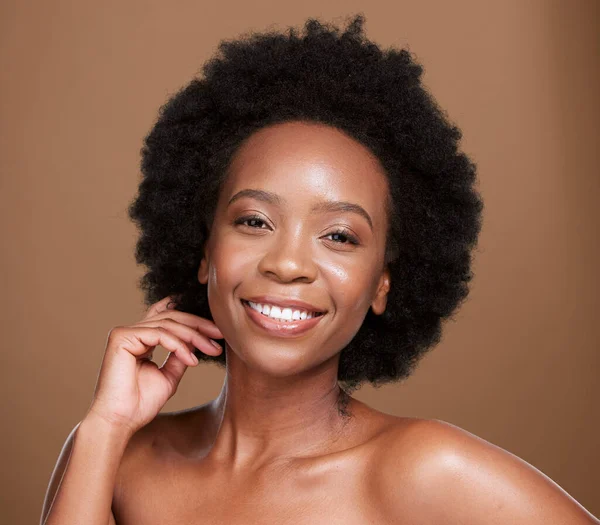 Piękno Pielęgnacja Skóry Włosy Czarną Kobietą Afro Dla Miłości Własnej — Zdjęcie stockowe