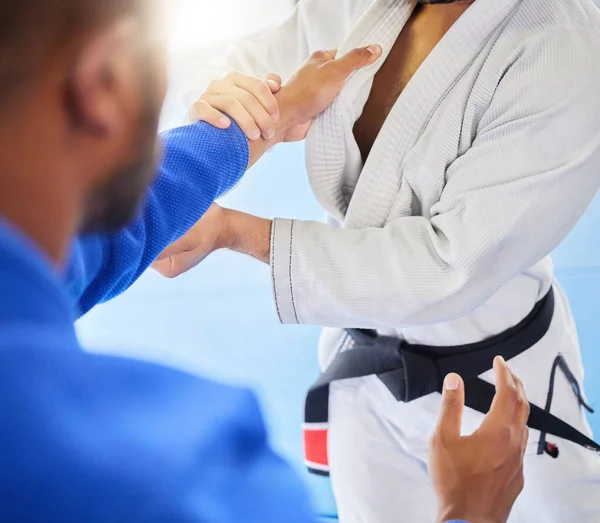 Man Close Karate Trainingsgevecht Sportschool Dojo Vechtsport Voor Oefening Man — Stockfoto