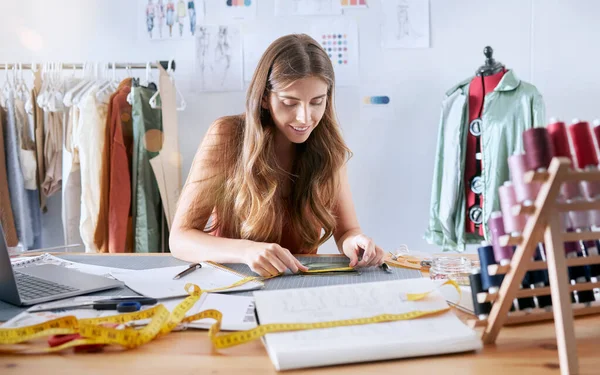 Mode Designer Créatif Avec Femme Planification Sur Tissu Pour Fabrication — Photo