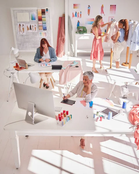 Creatief Zakenmensen Mode Designer Team Kantoor Werken Met Top View — Stockfoto