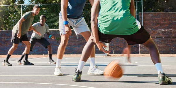 Basketball Team Und Fitnessspiel Outdoor Training Einem Workout Wettbewerb Mit — Stockfoto