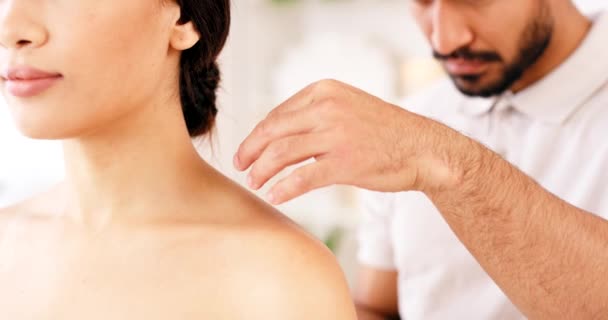 Spa Bem Estar Acupuntura Com Ombro Mulher Para Medicina Alternativa — Vídeo de Stock