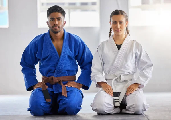 Karate Férfi Portréban Együtt Fókusz Meghatározása Fitness Wellness Vagy Edzés — Stock Fotó