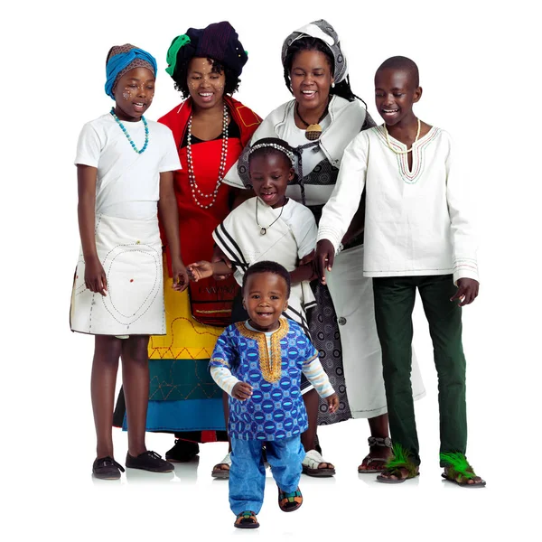 Οικογένεια Ξεκινά Από Την Καρδιά Σου Στιγμιότυπο Δύο Παραδοσιακών Αφρικανών — Φωτογραφία Αρχείου