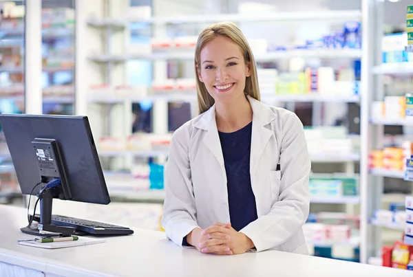 Every Customer Individual Portrait Attractive Pharmacist Standing Prescription Counter — Stock Photo, Image