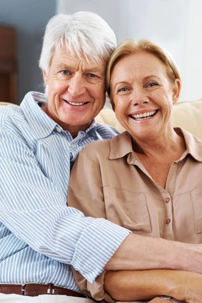 Never Letting You Portrait Loving Husband Embracing His Wife — Stock Photo, Image