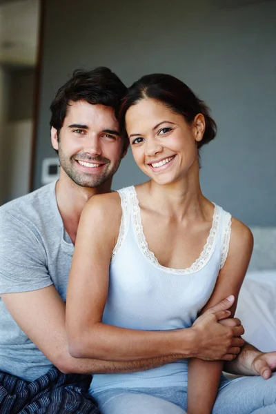 Shes One Portrait Happy Couple Sitting Bed — Stock Photo, Image