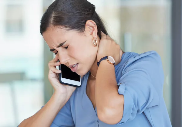 Bolest Krku Smartphone Obchodní Žena Telefonním Čísle Pro Radu Ohledně — Stock fotografie