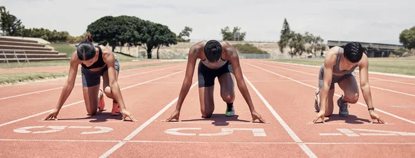 Yarış Pisti Stadyumdaki Sporcuları Maraton Yarışması Etkinlik Odaklanma Enerji Amaç — Stok fotoğraf