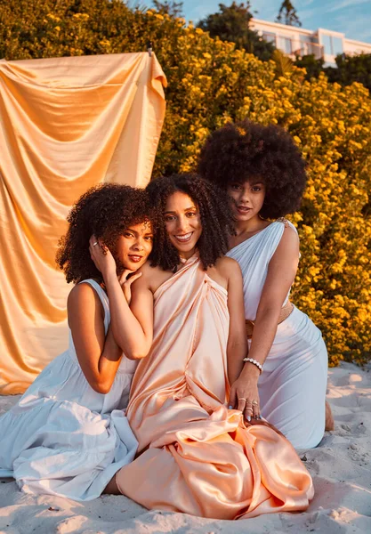 Mode Amis Beauté Plein Air Portrait Cheveux Naturels Vêtements Afro — Photo