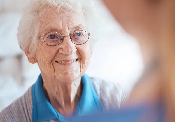 Senior Vrouw Opticien Visie Bril Oogzorg Examen Glaucoom Wellness Check — Stockfoto