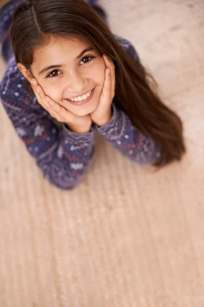 Boldog Helyem Portré Egy Gyönyörű Tizenéves Lány Élvezi Napot Otthon — Stock Fotó