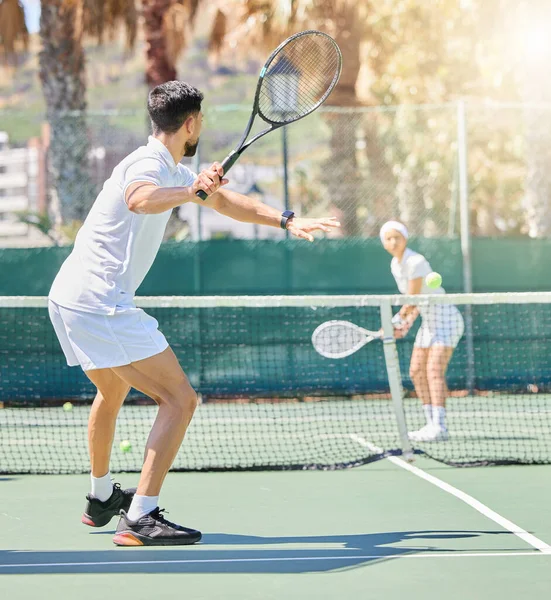 Теніс Чоловік Жінка Тренуються Фітнесу Пара Відкритому Повітрі Ігровому Або — стокове фото