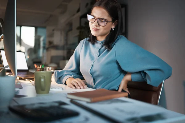 Empresa Computadora Mujer Negocios Con Dolor Espalda Oficina Mientras Trabaja — Foto de Stock