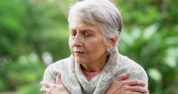 Depression Sad Senior Woman Park Hugging Herself Comfort Compassion Empathy — Stock Video
