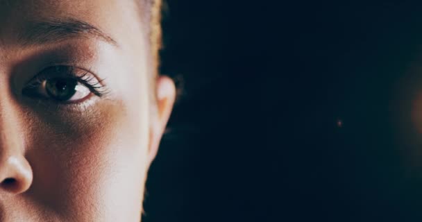 Черная Женщина Лицо Глаза Осознании Макета Рекламы Маркетинга Копирайтом Текста — стоковое видео
