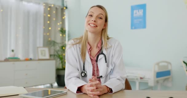 Doktor Ofisteki Sallama Video Görüşmesi Tele Sağlık Veya Internet Danışmanlığı — Stok video
