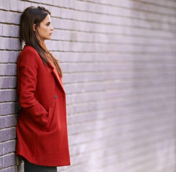 Right Trend Red Gorgeous Young Woman Leaning Brick Wall City — Stock Photo, Image