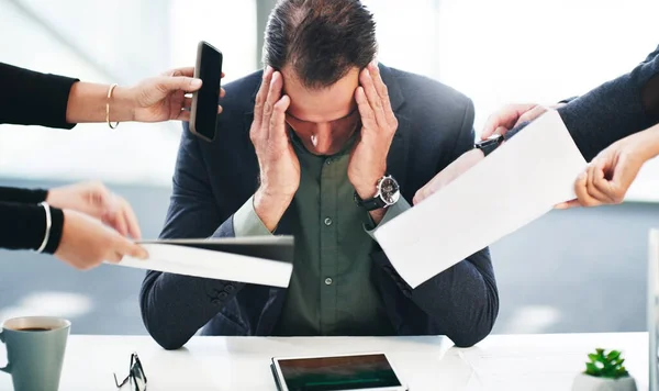 Kecemasan Stres Atau Kelelahan Manajemen Kantor Bank Dengan Konflik Jadwal — Stok Foto