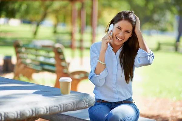 Hanging Phone Portrait Beautiful Young Woman Using Her Mobile Phone — Stock Photo, Image