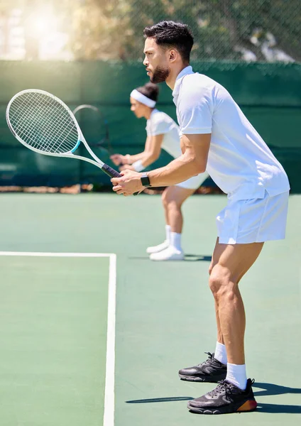 Γυμναστική Ομαδικότητα Και Ζευγάρι Μια Συνεργασία Τένις Για Ένα Διπλό — Φωτογραφία Αρχείου