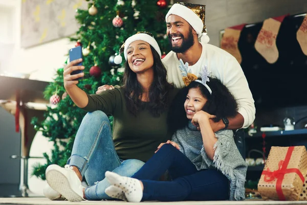Selfie Aile Noel Bir Anne Baba Kız Evde Bir Ağacın — Stok fotoğraf