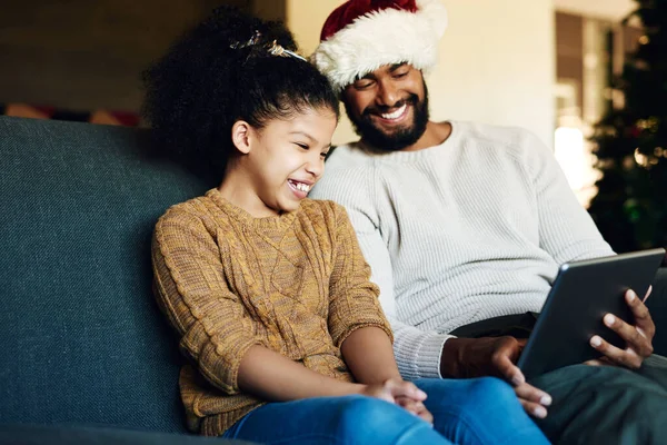 Tablet Video Hívás Vagy Film Fekete Család Karácsonykor Kötődés Boldogság — Stock Fotó