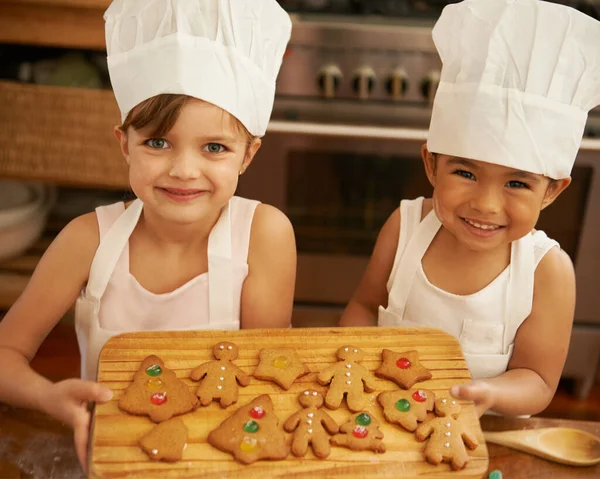 Portrait Girls Christmas Cookies Kitchen Smile Happy Festive Holiday Joy — Stock Photo, Image