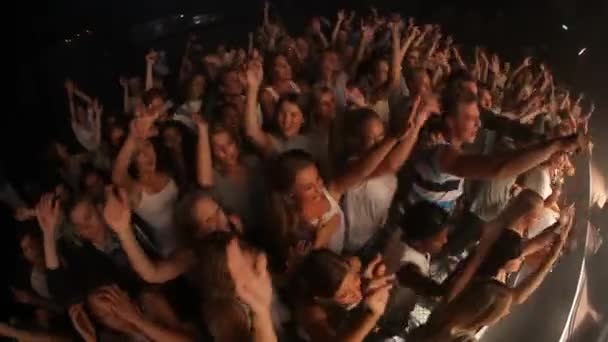 Foule Concert Festival Musique Fête Danse Boîte Nuit Sautante Sociale — Video
