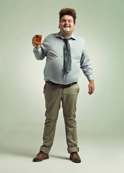 Beer Good Overweight Man Celebrating While Holding Pint Beer — Stock Photo, Image