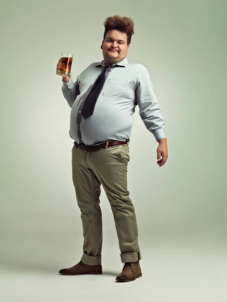 Work Hard Play Hard Overweight Man Celebrating While Holding Pint — Stock Photo, Image